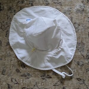 iPlay baby sunhat upf 50 size 9-18 months